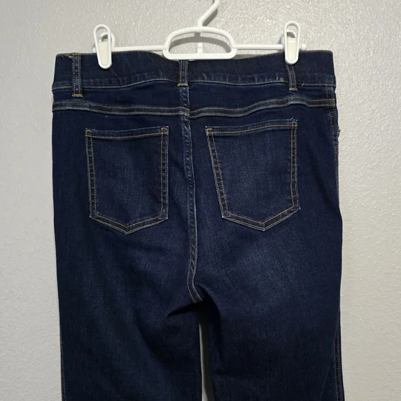 Spanx Flared Pull On Demin Stretch Jeans Midnight Shade 32" Inseam - Picture 5 of 9